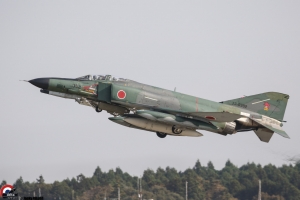 PHANTOM F-4EJ-18-Modifier